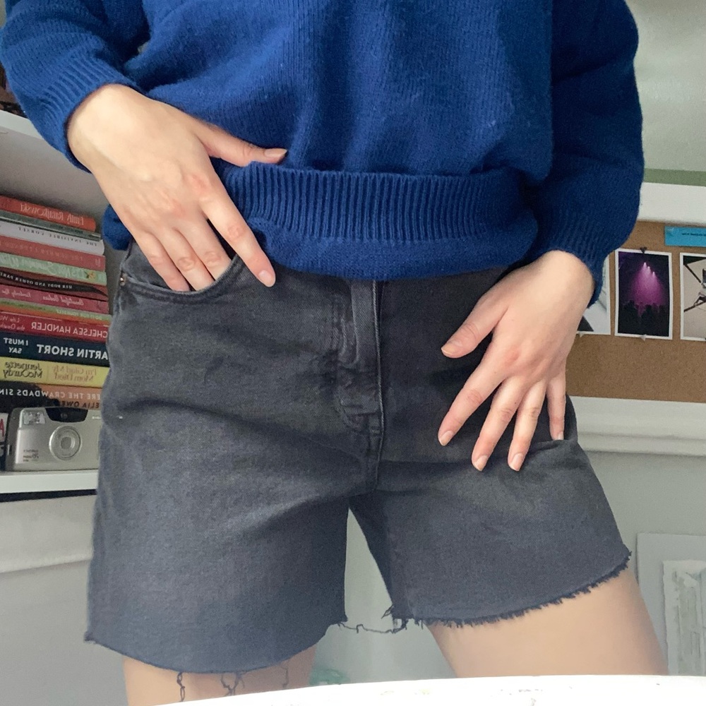 h&m black distressed denim shorts